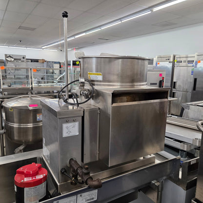 [USED] Cleveland KGT-12-T Natural Gas 12 Gallon Tilting 2/3 Steam Jacketed Tabletop Kettle
