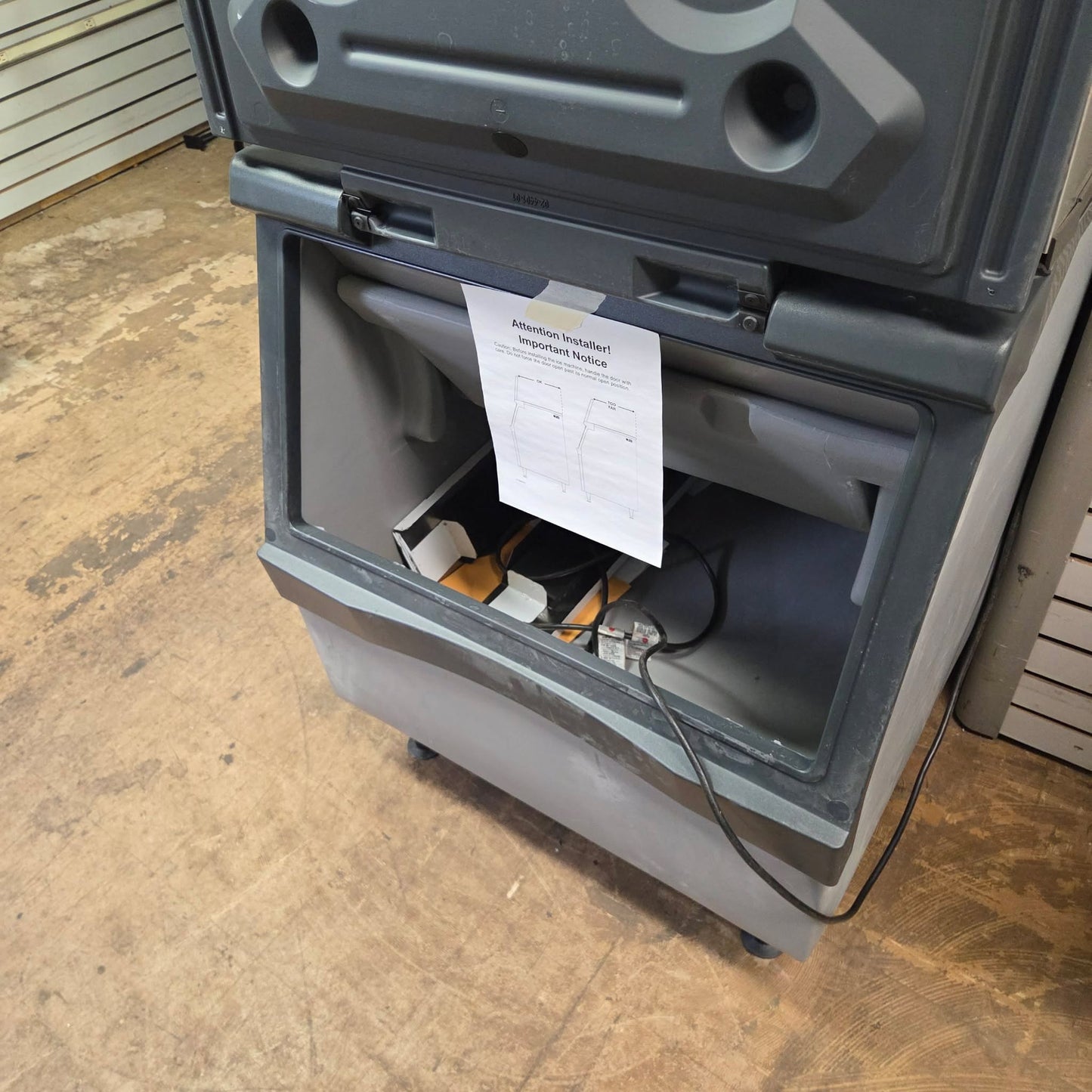 [USED] Manitowoc IDT0450A Indigo NXT 30" Air Cooled Dice Ice Machine w/ Bin (470lb/24hr)