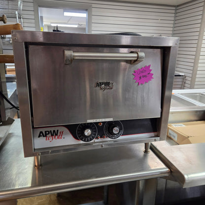 [USED] APW Wyott P-18 Countertop 2 Deck Electric Pizza Oven - 208-240V/1Ph