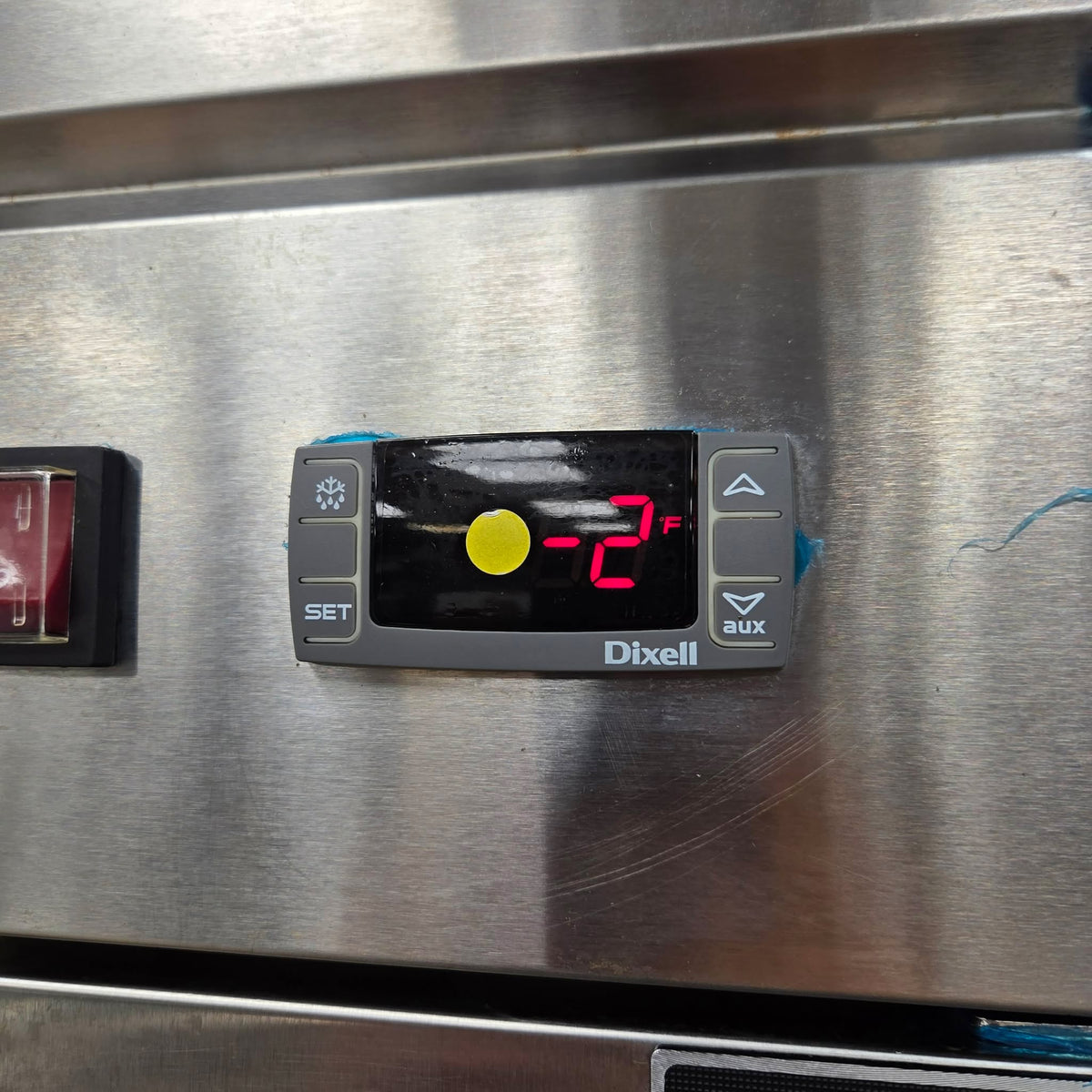 [USED] Dukers D28F 28" Single Door Reach-In Freezer