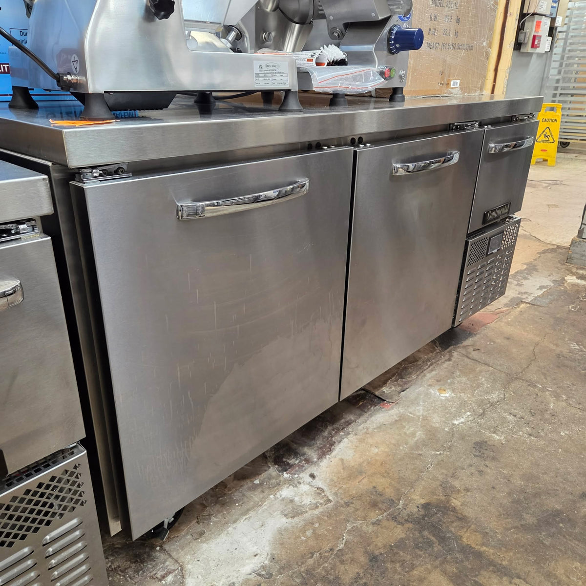 Continental DRA68NSS 68'' Worktop Refrigerator [OPEN-BOX]