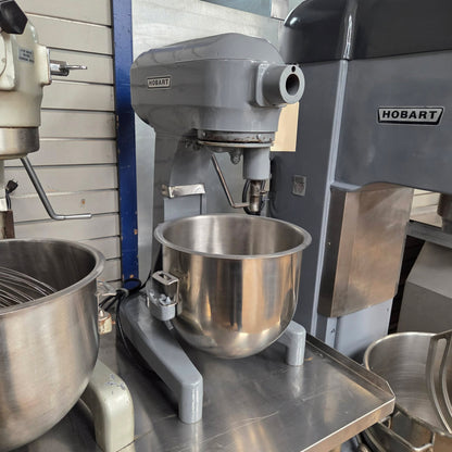 [USED] Hobart A200 20 Qt. Dough Mixer w/ Timer - 115V