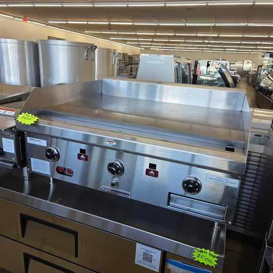 Southbend HDG-36 36" Natural Gas Thermostatic Control Griddle - 1" Steel Plate [OPEN-BOX]