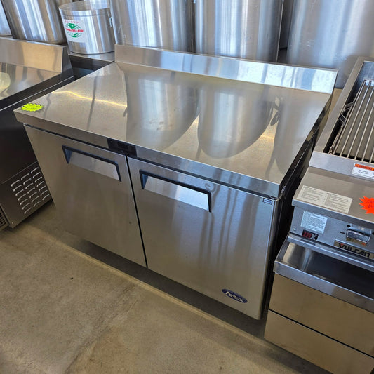 ATOSA MGF8409GR 48′′ Worktop Undercounter Refrigerator [OPEN-BOX]