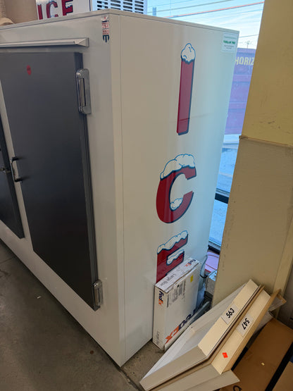 [USED] Leer L060UASP 73" Outdoor Ice Merchandiser w/ (140) 10 lb Bag Capacity