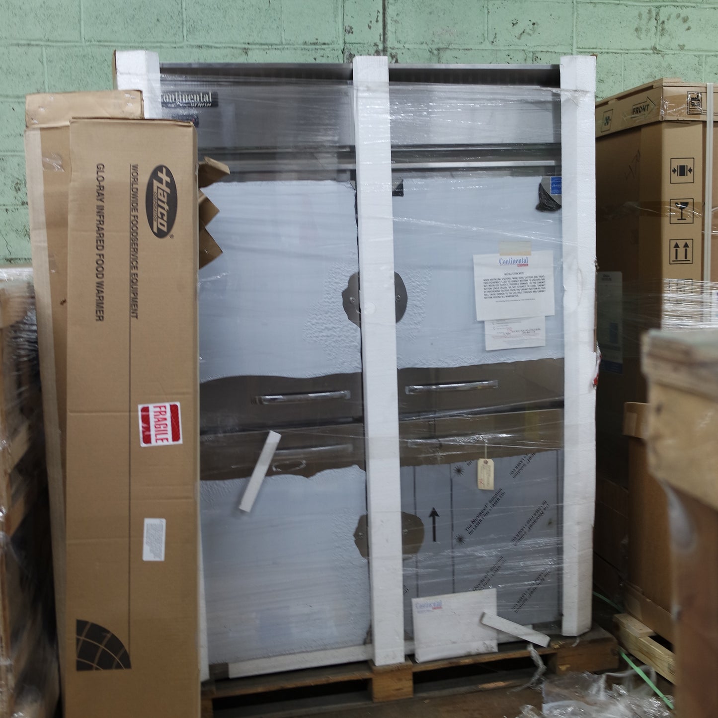 Continental 2RENSSHD 57" W Two-Section Split Solid Door Reach-In Refrigerator [OPEN-BOX]