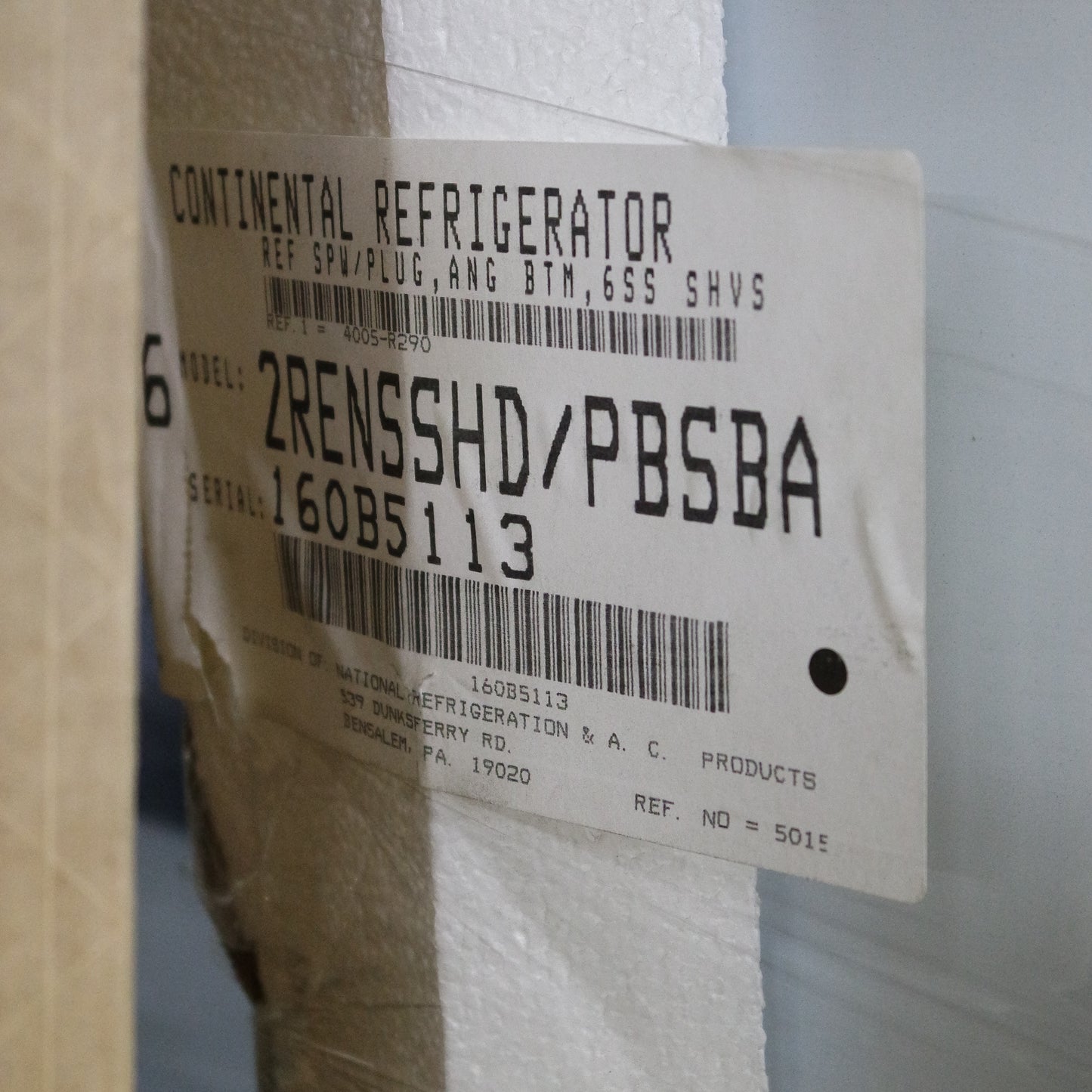 Continental 2RENSSHD 57" W Two-Section Split Solid Door Reach-In Refrigerator [OPEN-BOX]