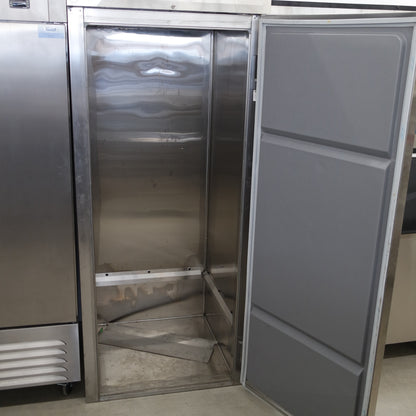 Delfield GARRI1P-S 34″ One Section Roll In Refrigerator [OPEN-BOX]