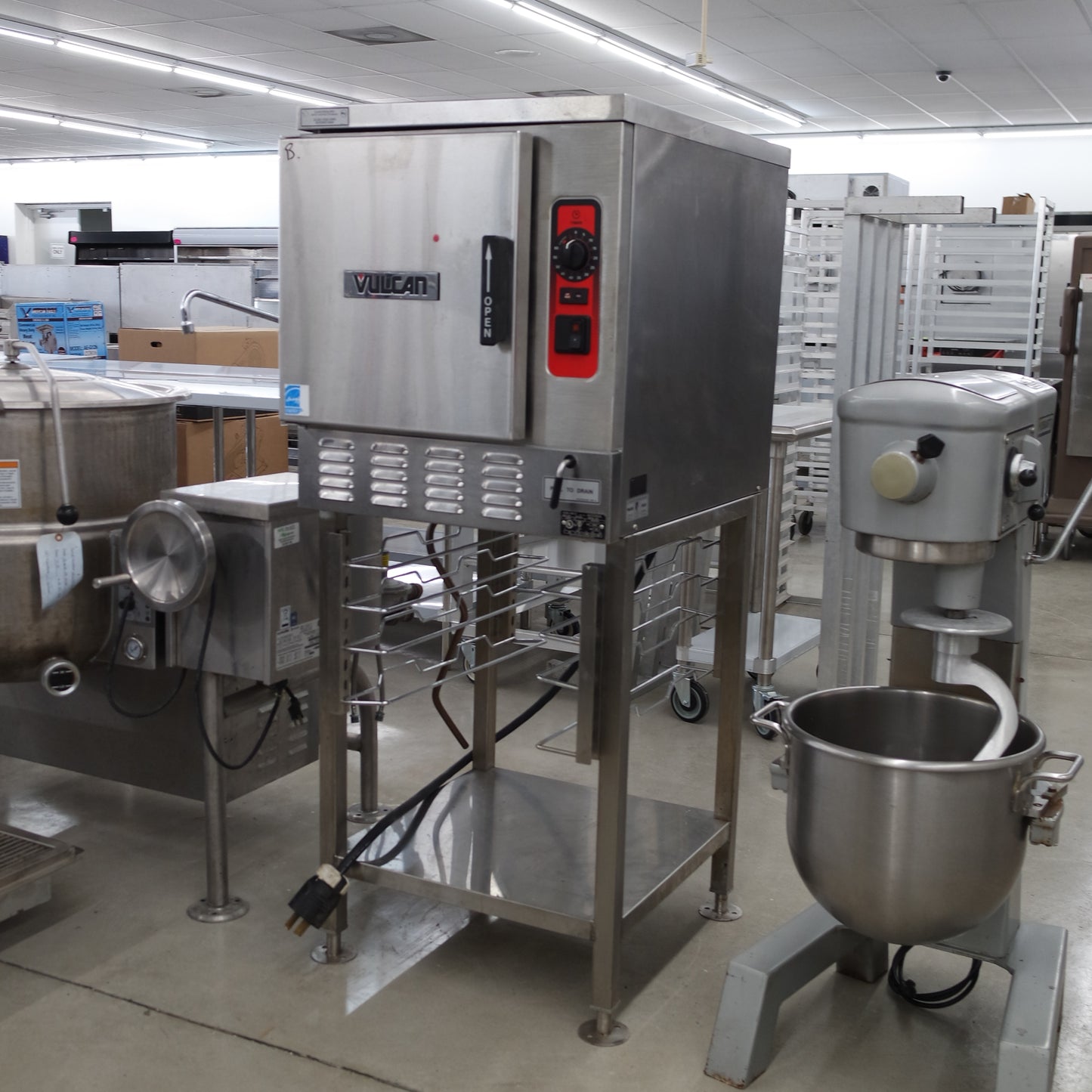 [USED] Vulcan C24EO5-1 5 Pan Boilerless Electric Countertop Steamer - 208V
