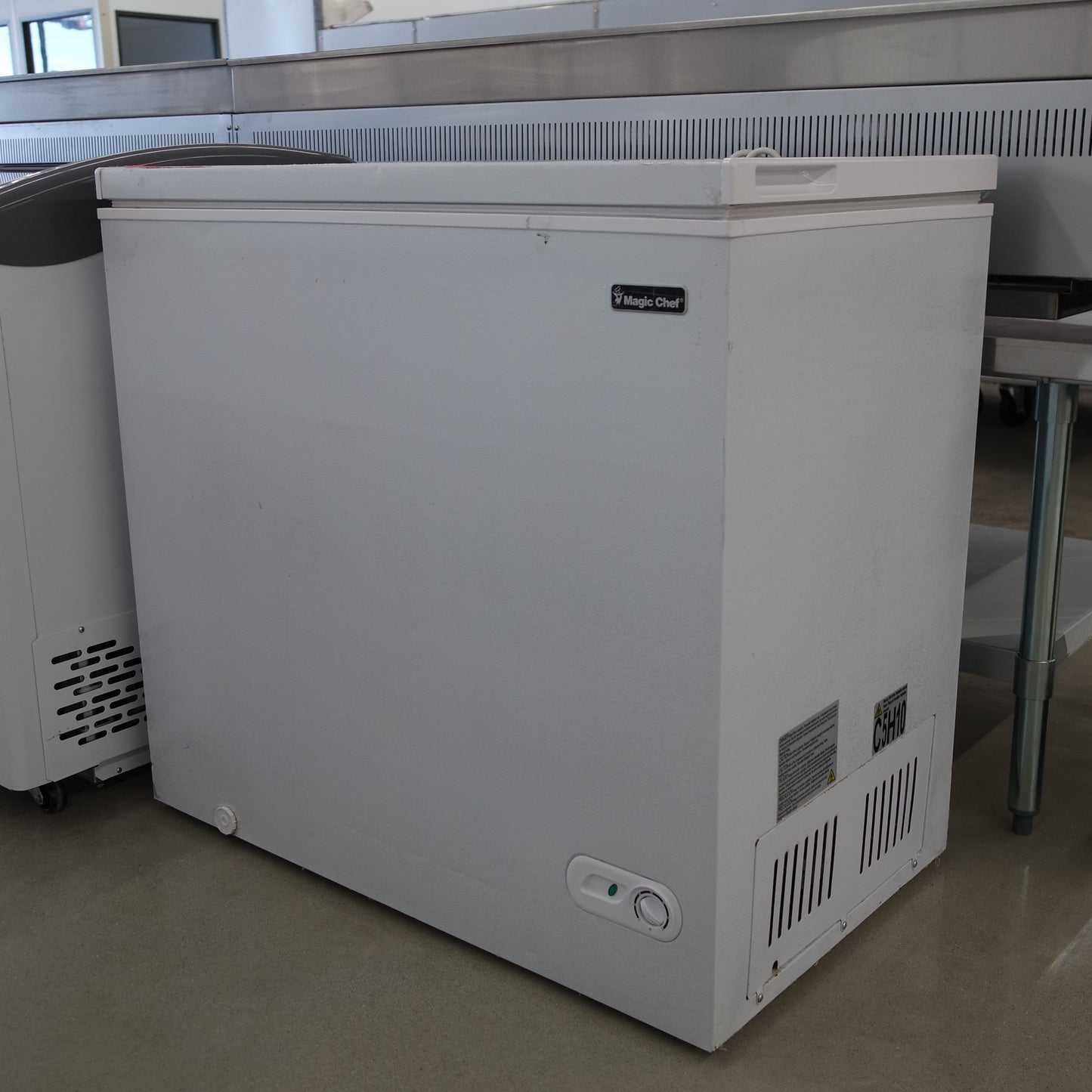 [USED] Magic Chef 36" 7.0 Cu. Ft Chest Freezer