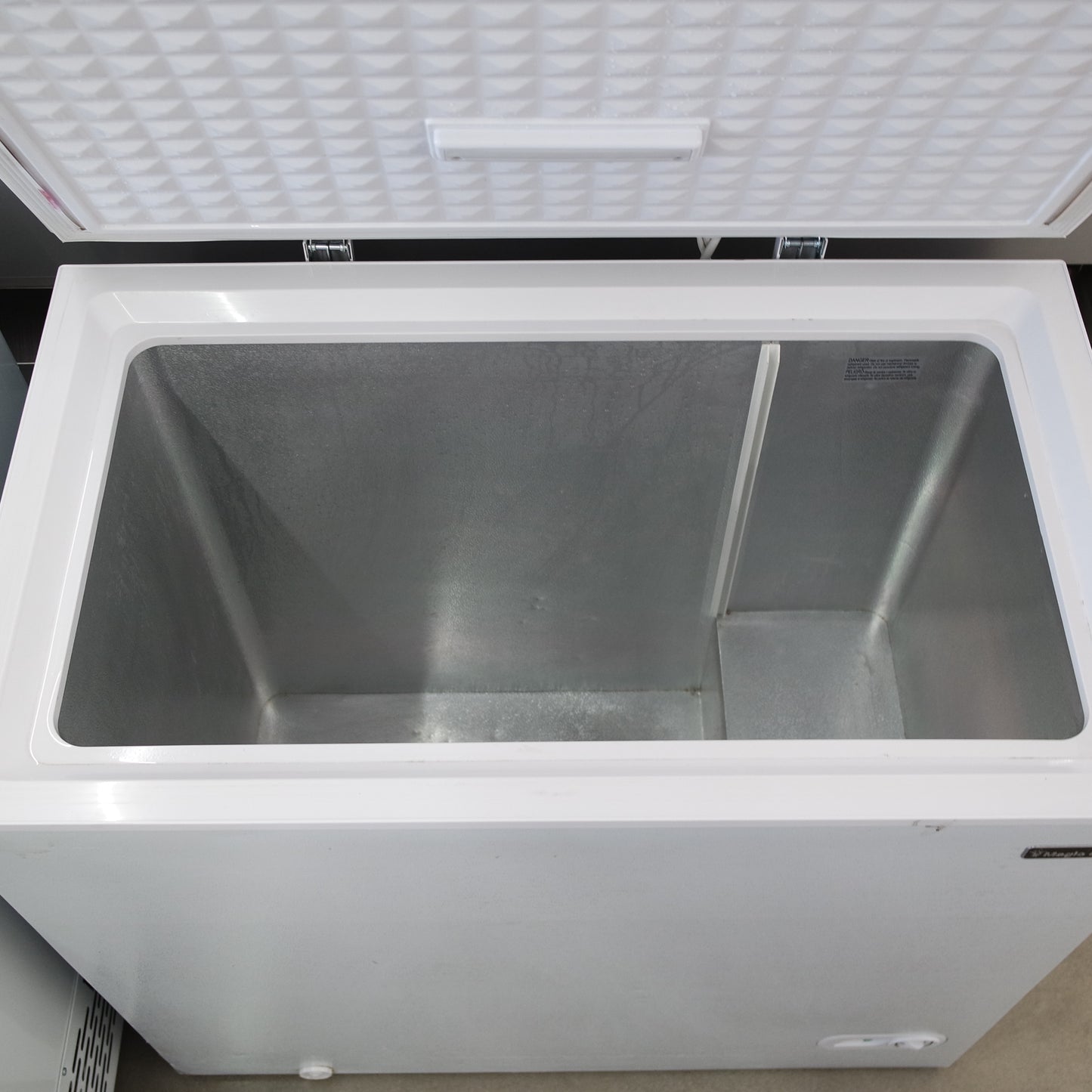 [USED] Magic Chef 36" 7.0 Cu. Ft Chest Freezer