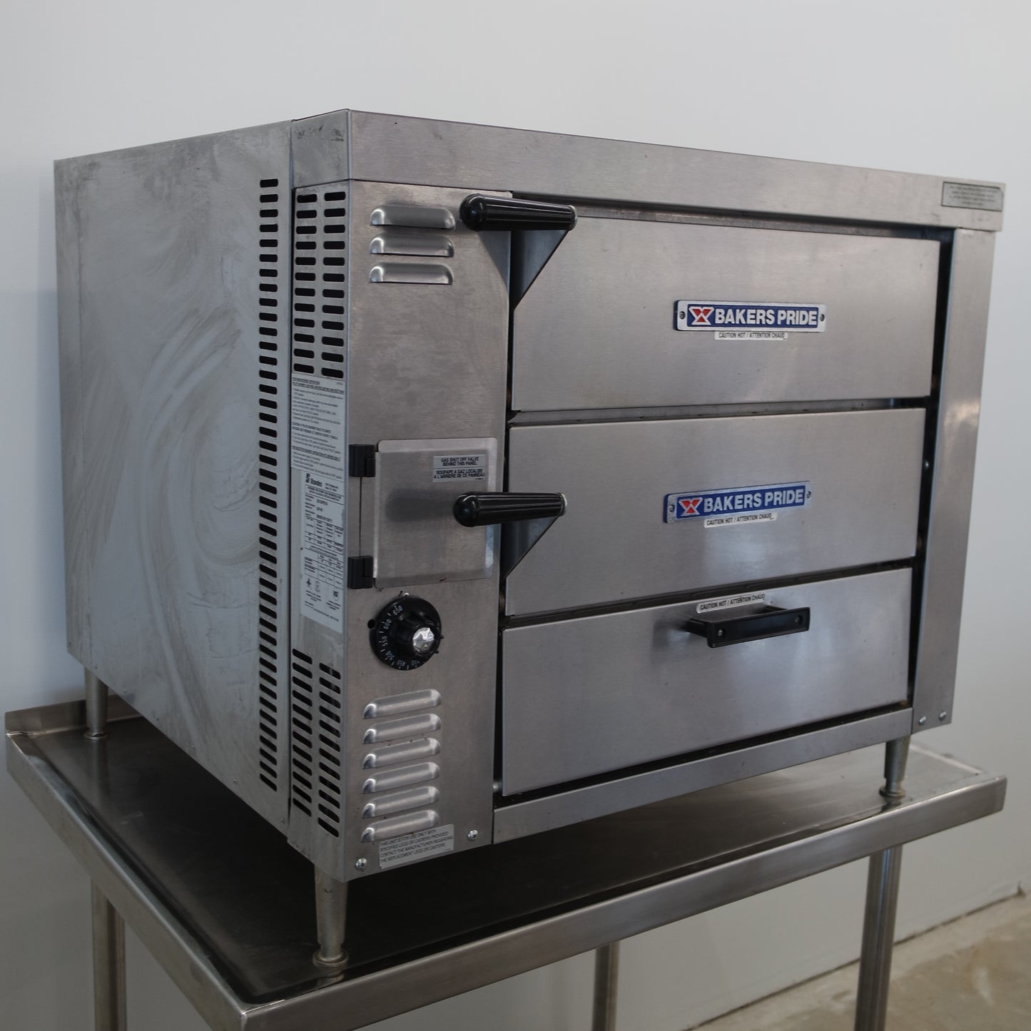 [USED] Bakers Pride GP-51 32" Natural Gas Double Deck Countertop Pizza Ovens