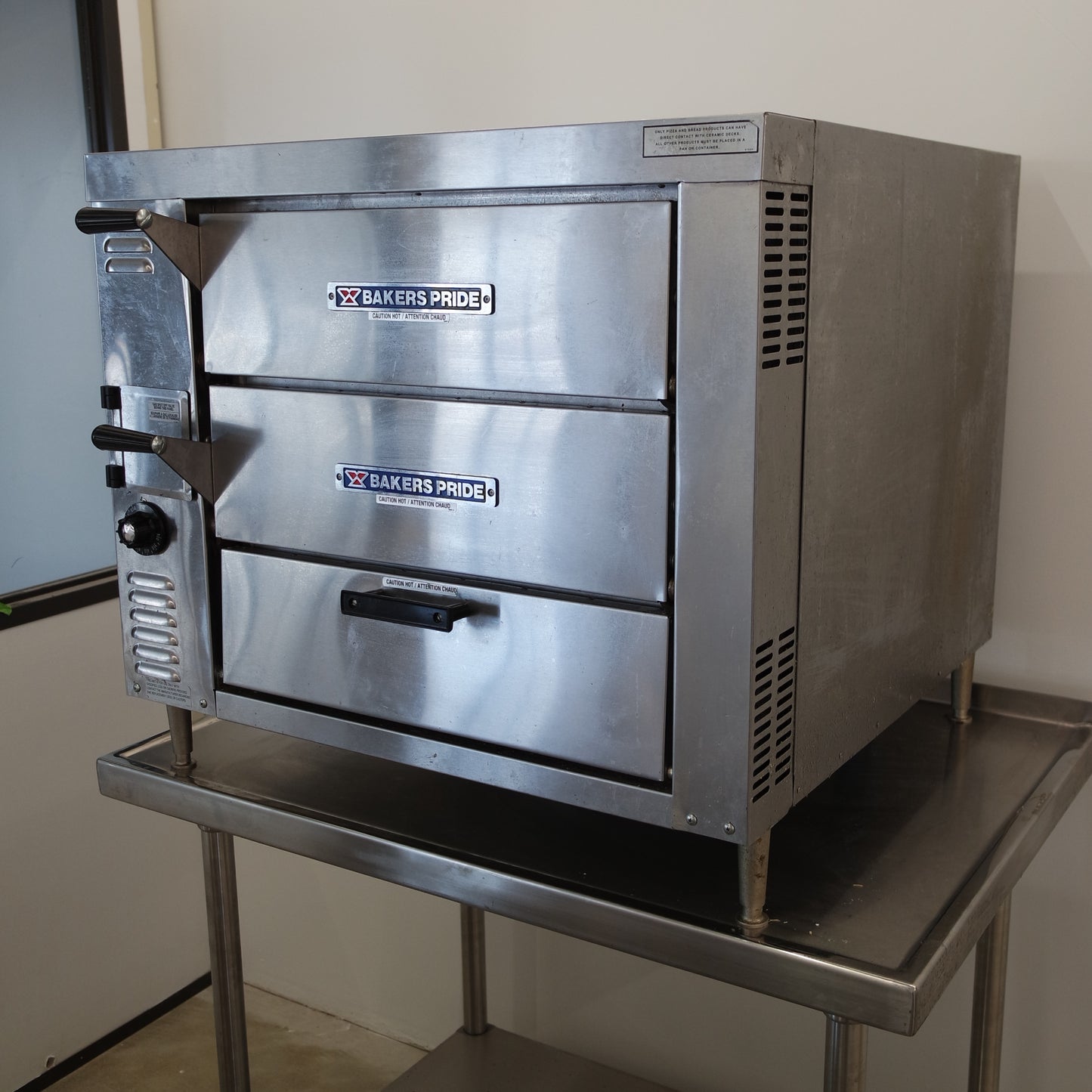 [USED] Bakers Pride GP-51 32" Natural Gas Double Deck Countertop Pizza Ovens