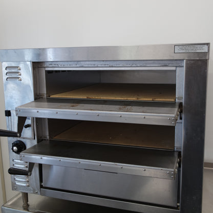 [USED] Bakers Pride GP-51 32" Natural Gas Double Deck Countertop Pizza Ovens