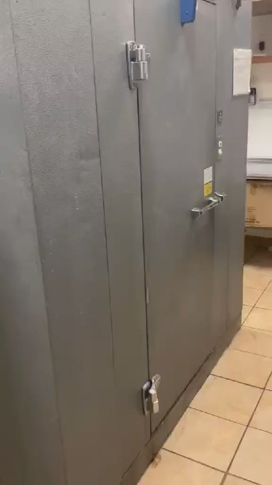 [USED] Norlake 6' x 10' Walk-In Box Combo Cooler/Freezer (6' x 6' Cooler / 6' x 4' Freezer)